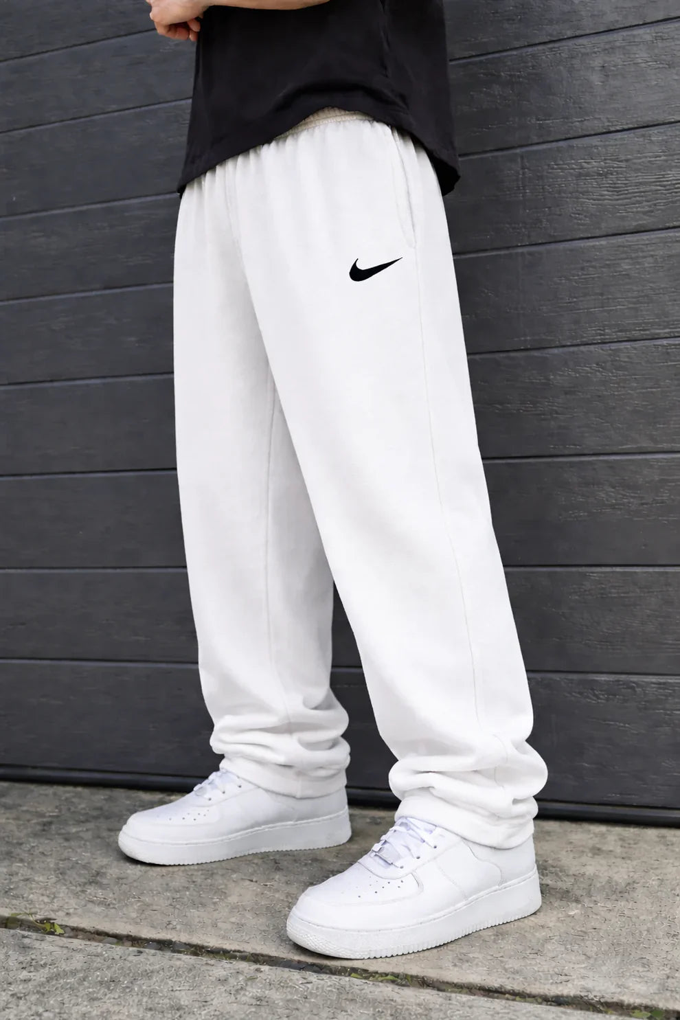 Nike Baggy Fit Straight-Leg Trousers